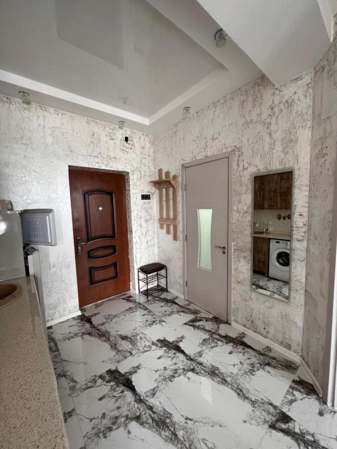 Апартамент От Ольги Koboeleti Buitenkant foto